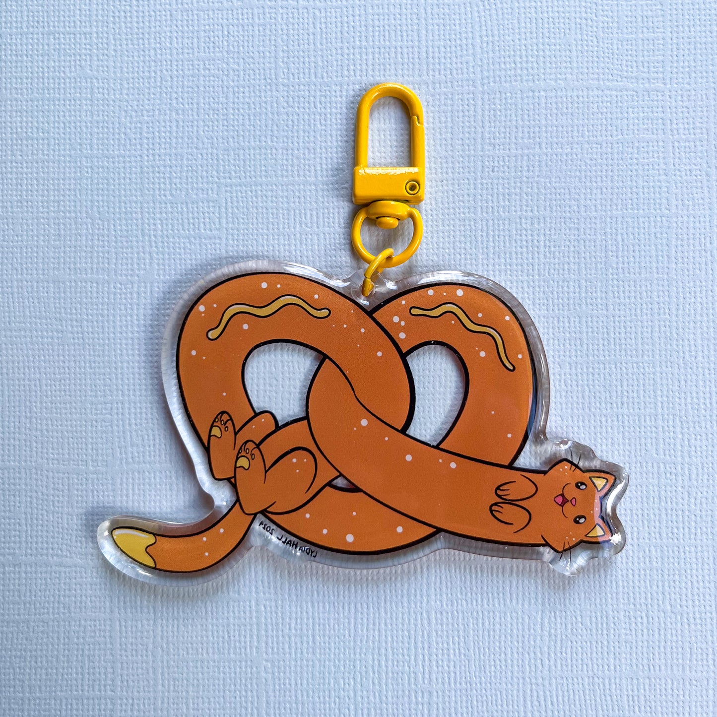 Pretzel Cat Keychain - Brown