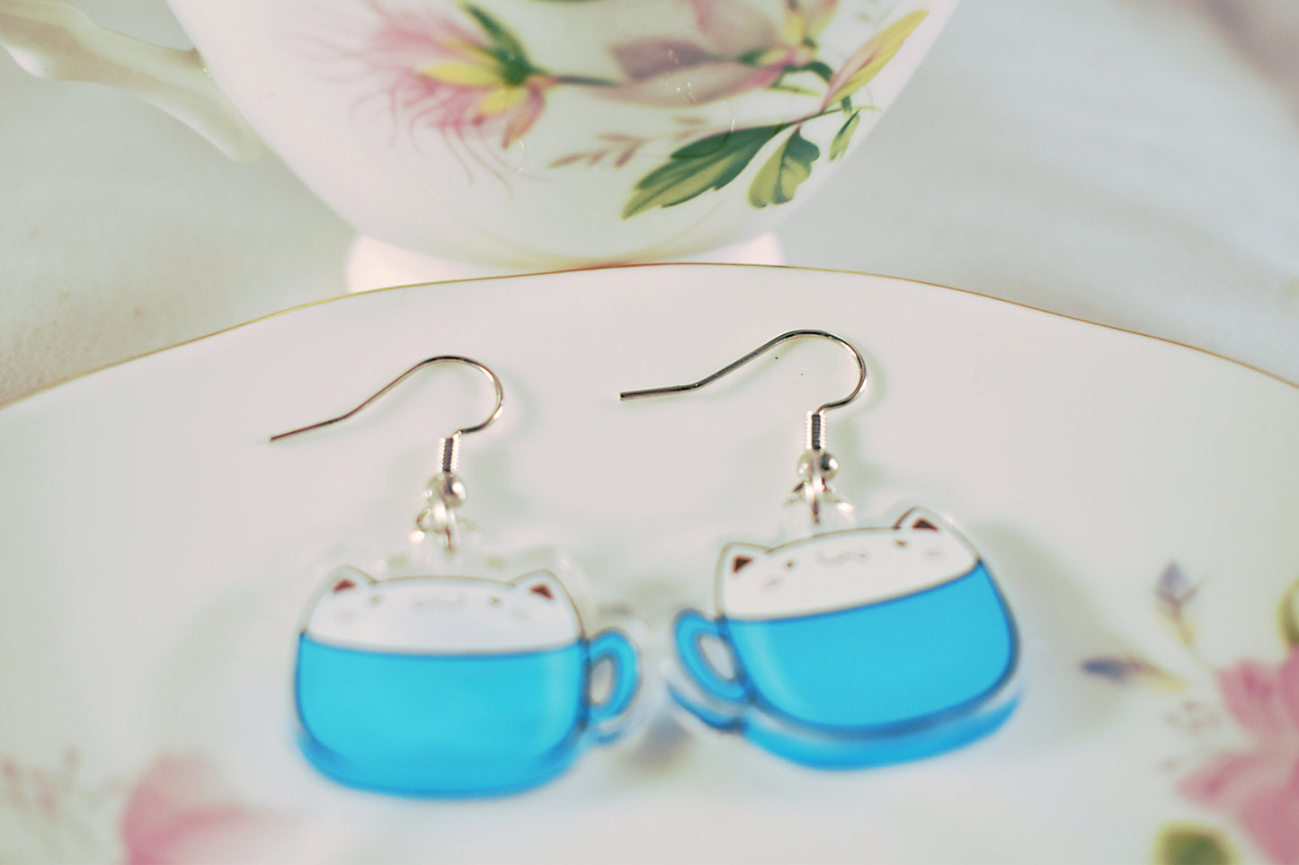 Latte Cat Earrings - Blue