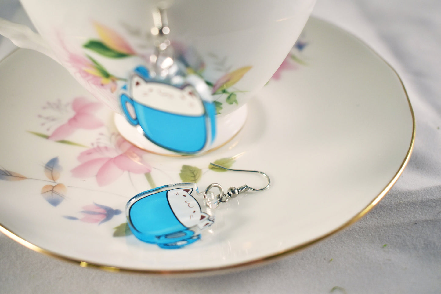 Latte Cat Earrings - Blue